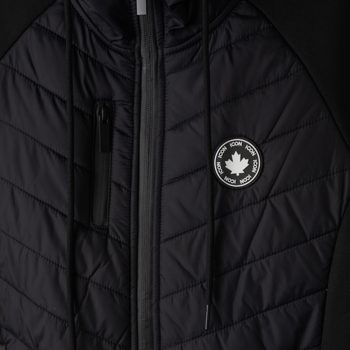 Μαύρο αθλητικό μπουφάν Iconic για άνοιξη φθινόπωρο