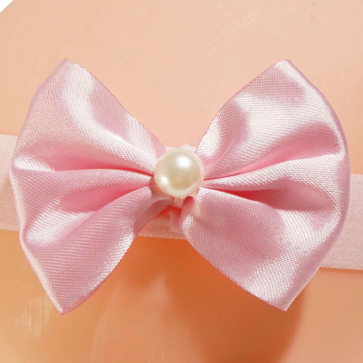 Ροζ κορδέλα μαλλιών AZ με λεπτό λάστιχο για απαλή εφαρμογή