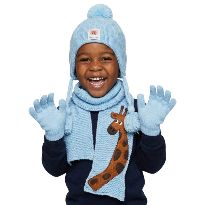Kitti πλεκτό σετ σκούφος-κασκόλ-γάντια «Light Blue Giraffe»