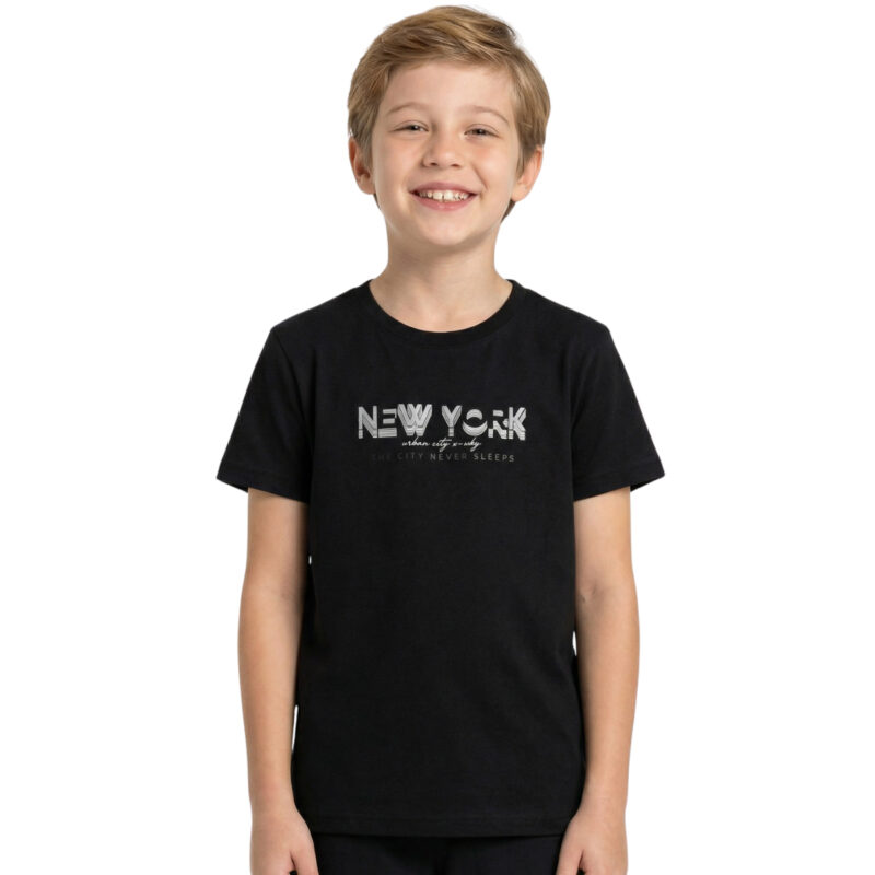 Μαύρη μπλούζα Hashtag για αγόρι με ανάγλυφο πλαστικό τύπωμα «Urban City» μπροστά