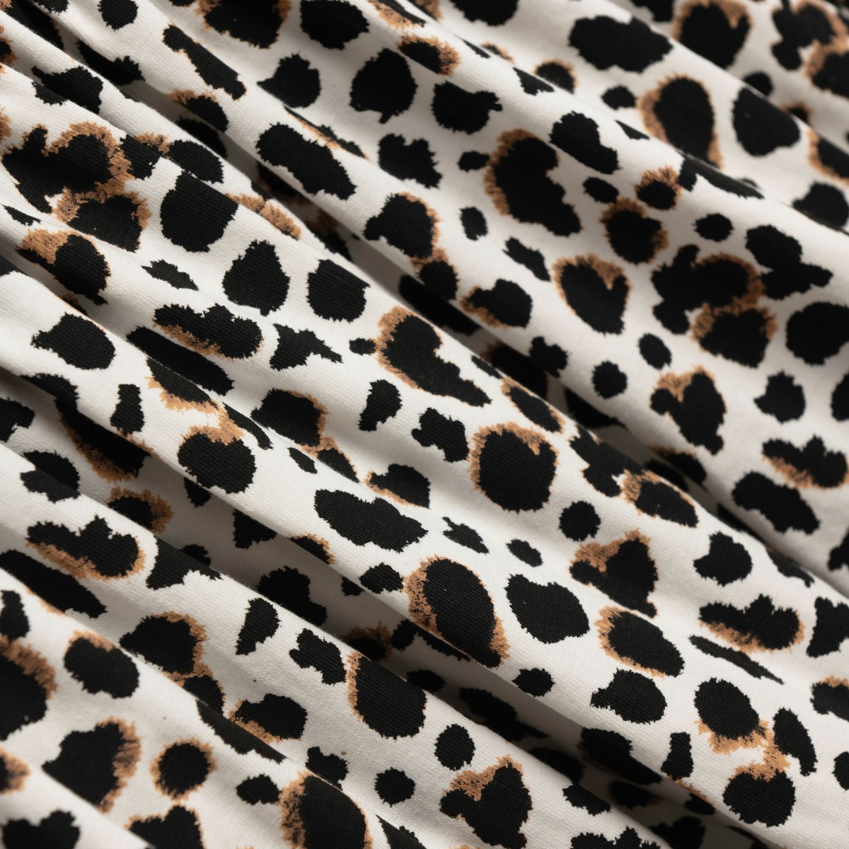 Μακό φόρεμα Funky με animal print για καλοκαιρινές εμφανίσεις